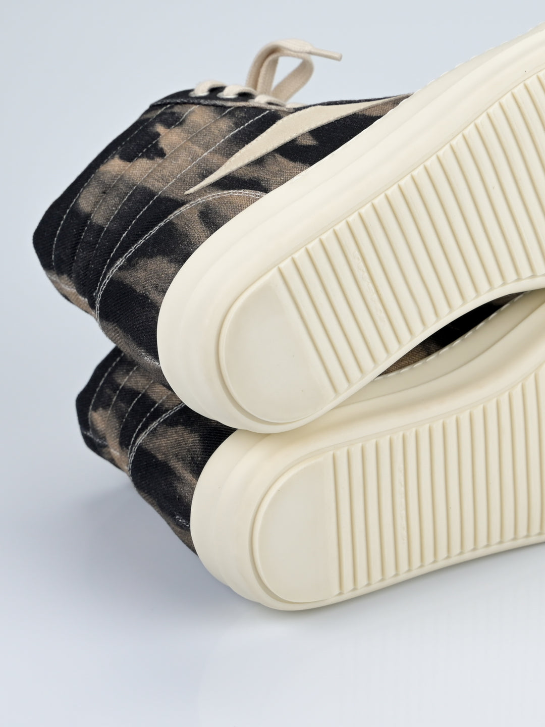 Vintage "Vans" High Top Sneakers