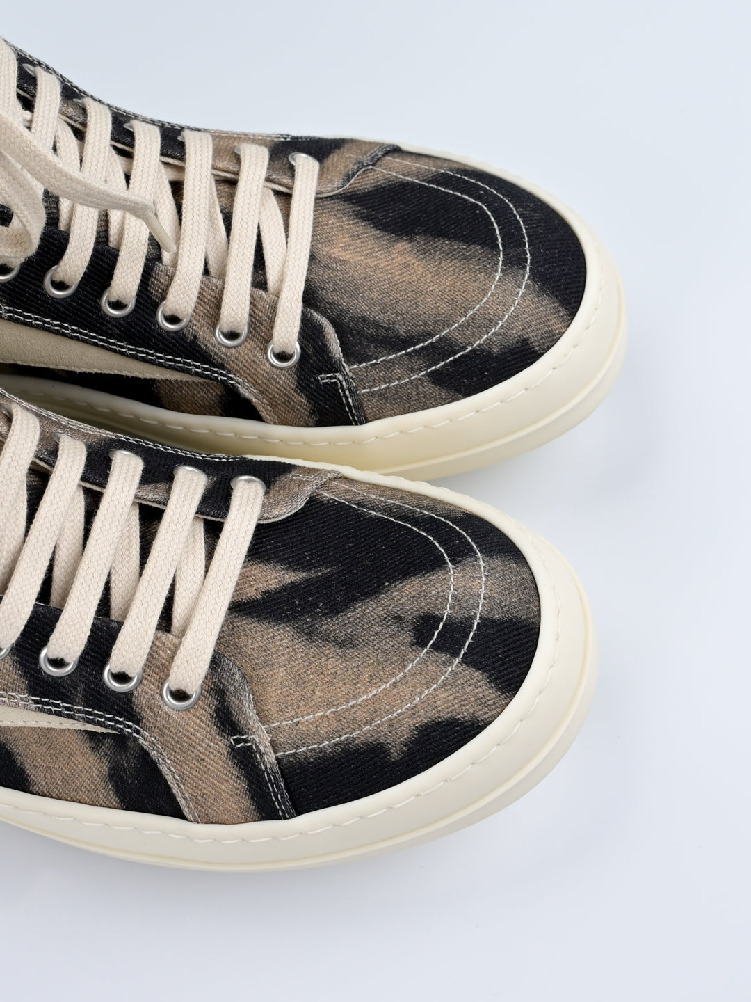 Vintage "Vans" High Top Sneakers