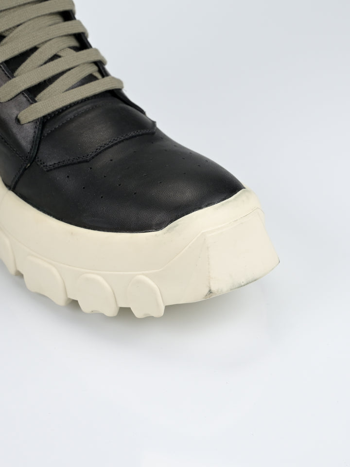 Tractor Boots Olive Interior