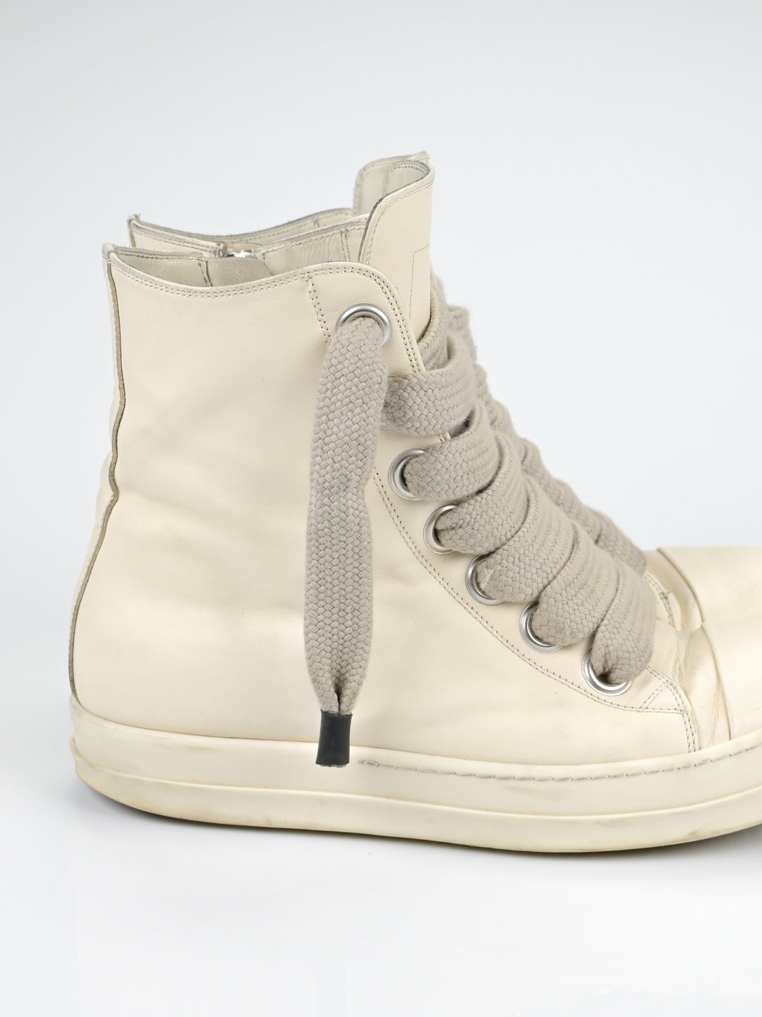 Milk Jumbo Lace Ramones