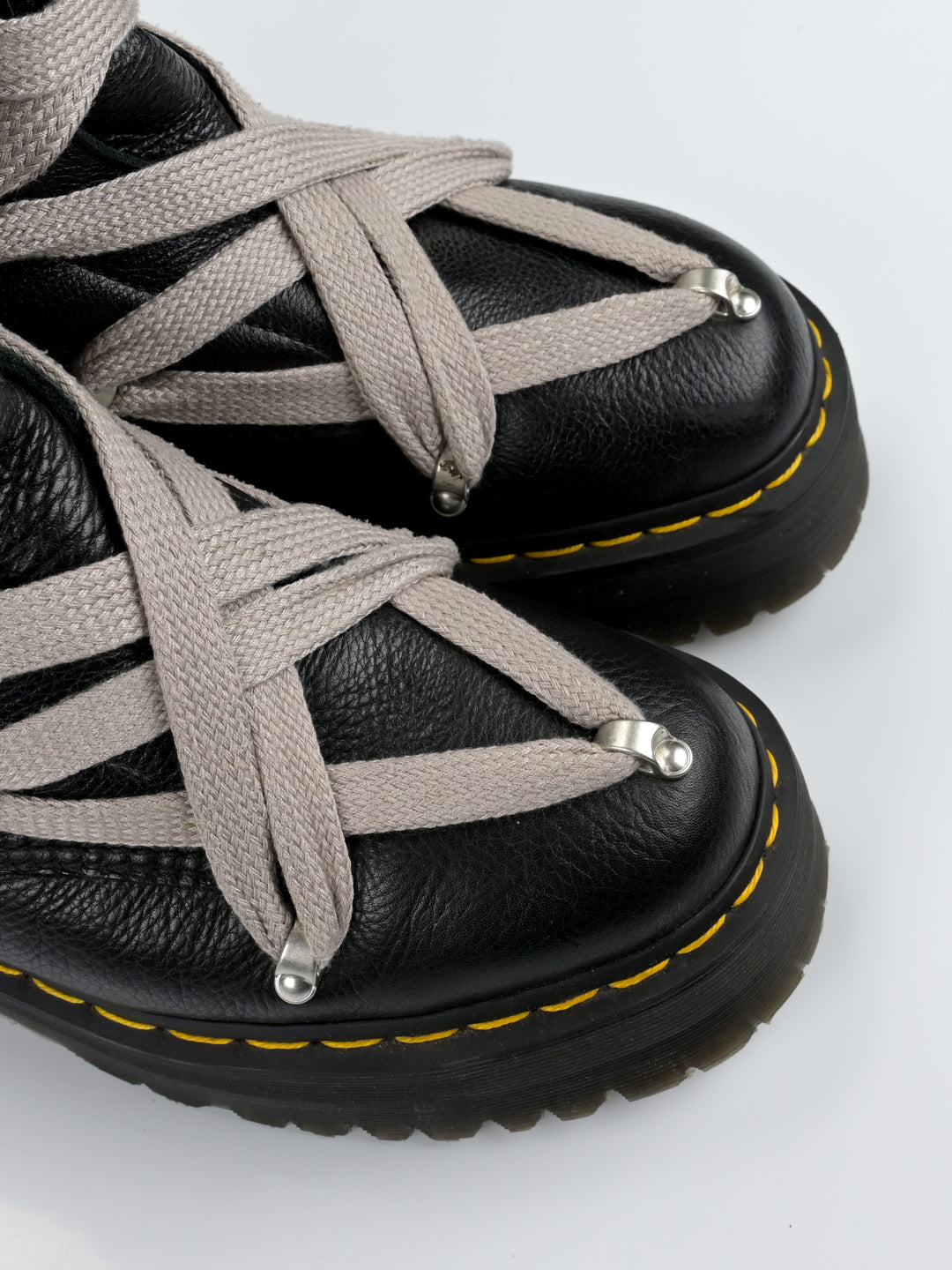 1460 Pentagram Jumbo Lace Boots