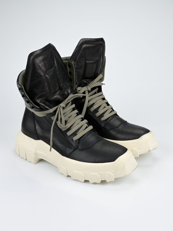 Tractor Boots Olive Interior