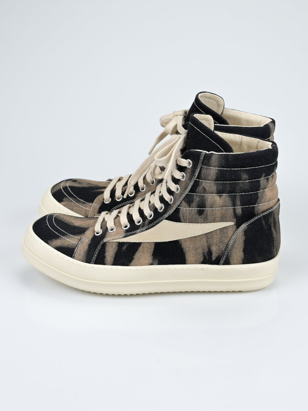 Vintage "Vans" High Top Sneakers