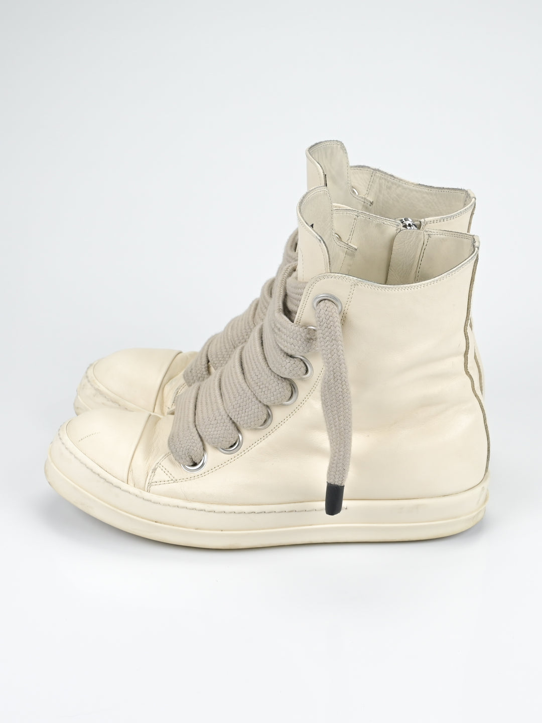 Milk Jumbo Lace Ramones