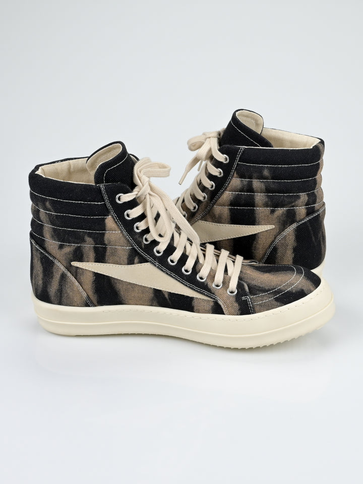 Vintage "Vans" High Top Sneakers