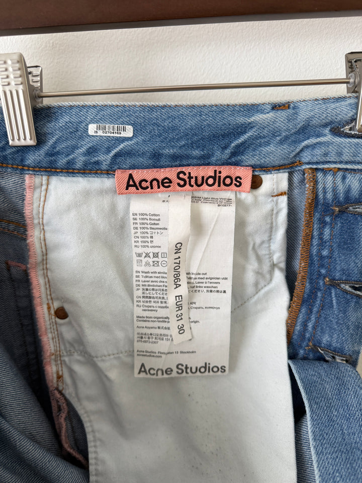 2021M Light Blue Vintage Jeans