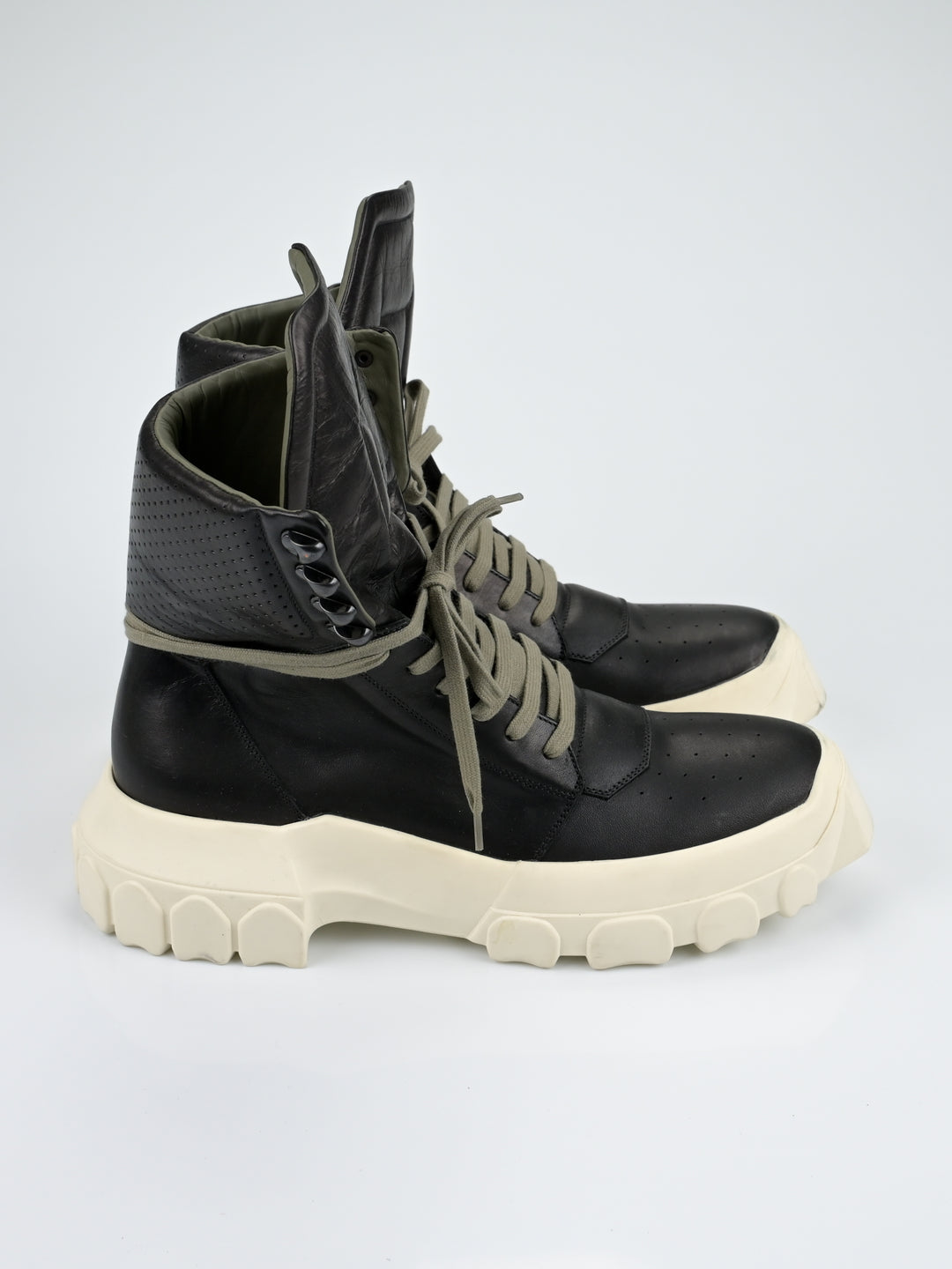 Tractor Boots Olive Interior