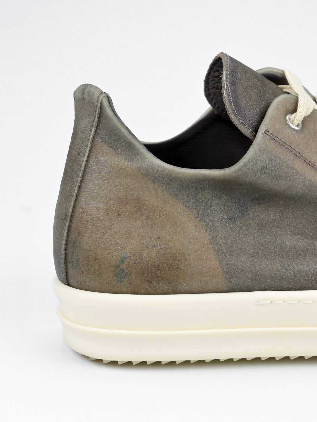 Transparent Low Ramones