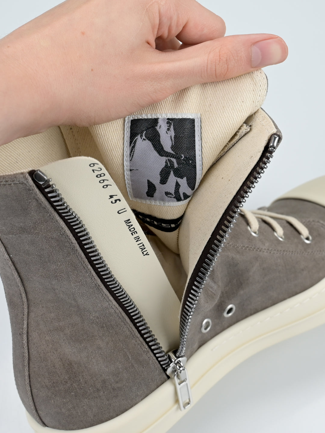 Waxed Dust High Top Ramones