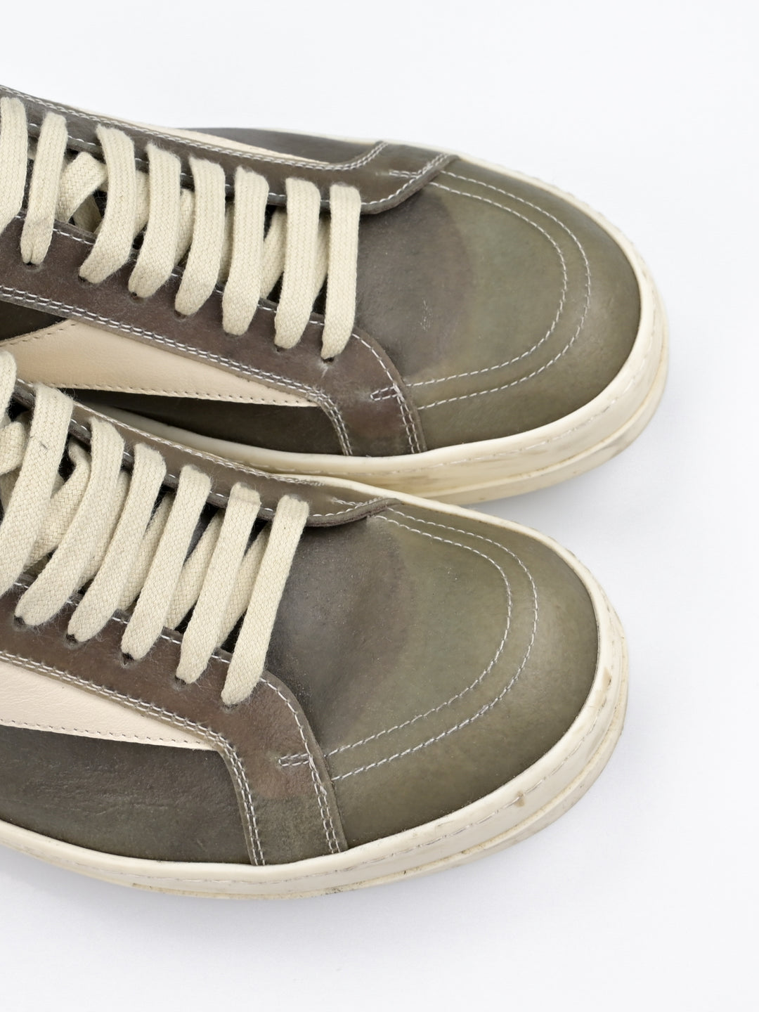 Vintage Transparent Low Sneakers