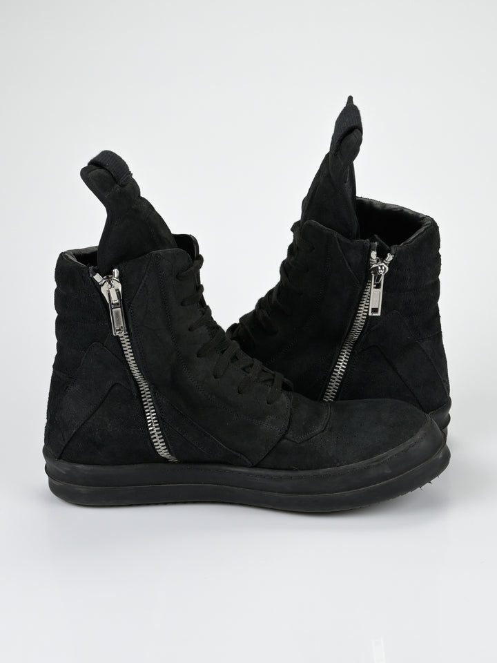 Blistered Suede Black Geobaskets