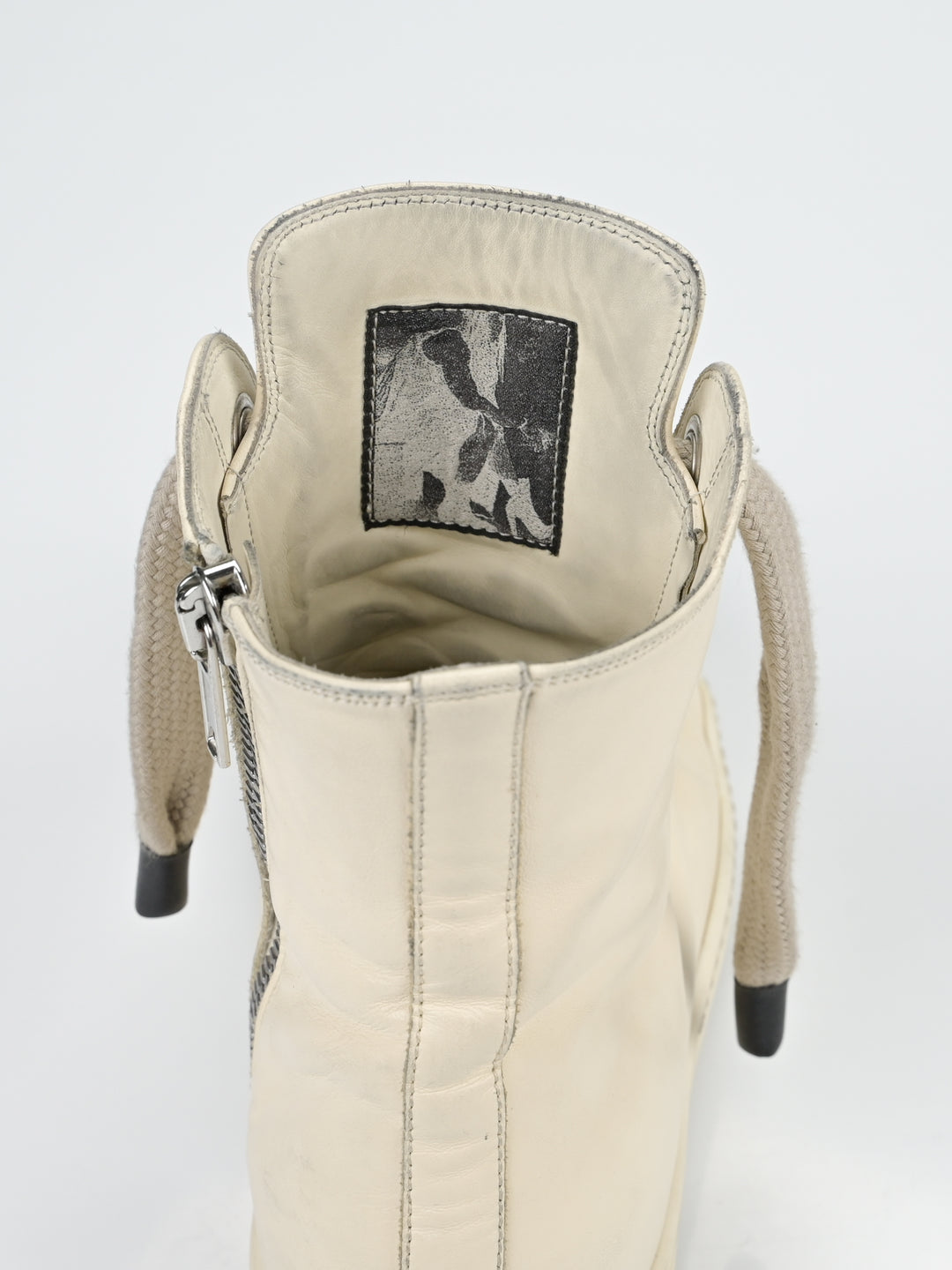 Milk Jumbo Lace Ramones