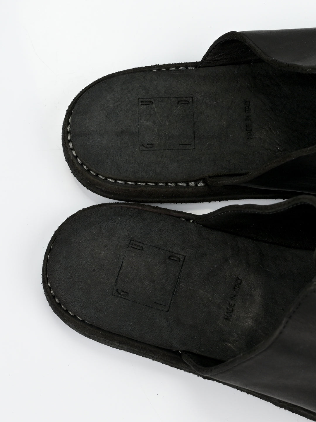 Front Zip Calf Leather Full Grain Slipper