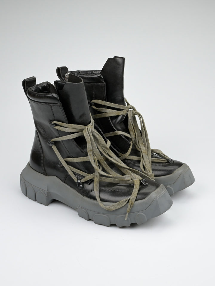 Pentagram Tractor Boots