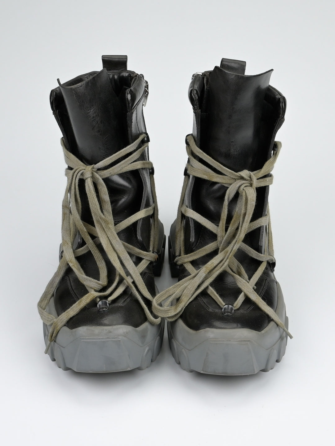 Pentagram Tractor Boots