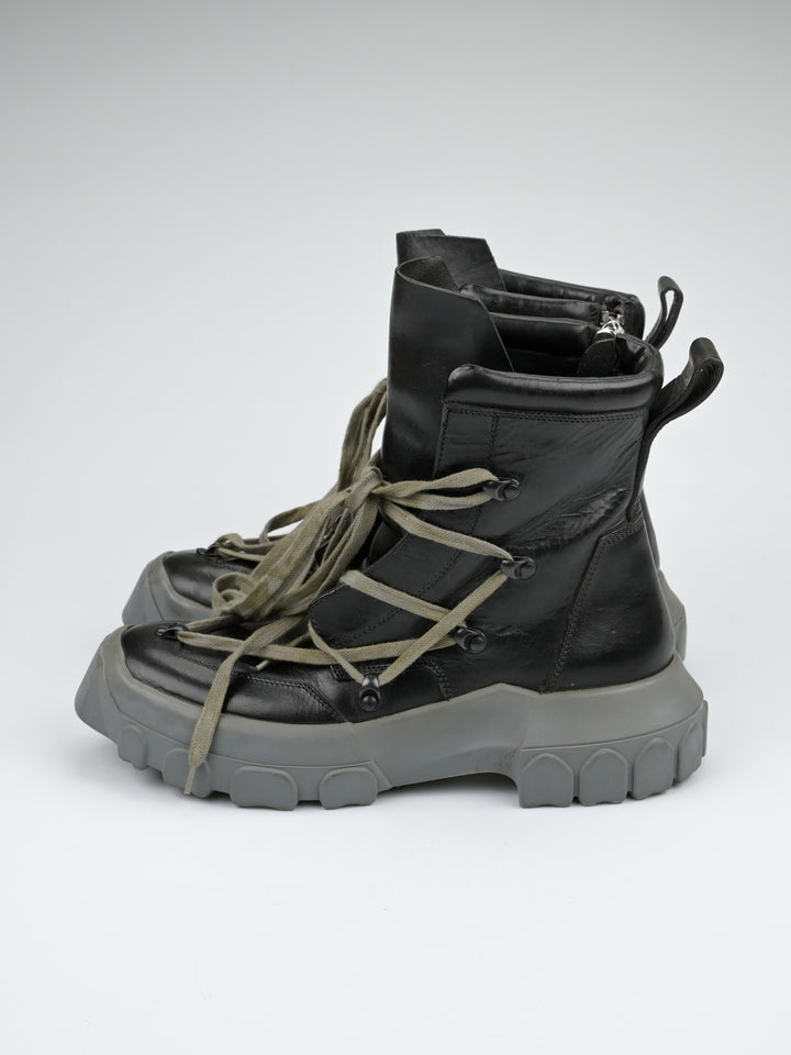 Pentagram Tractor Boots
