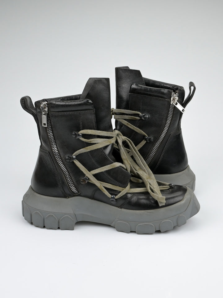 Pentagram Tractor Boots