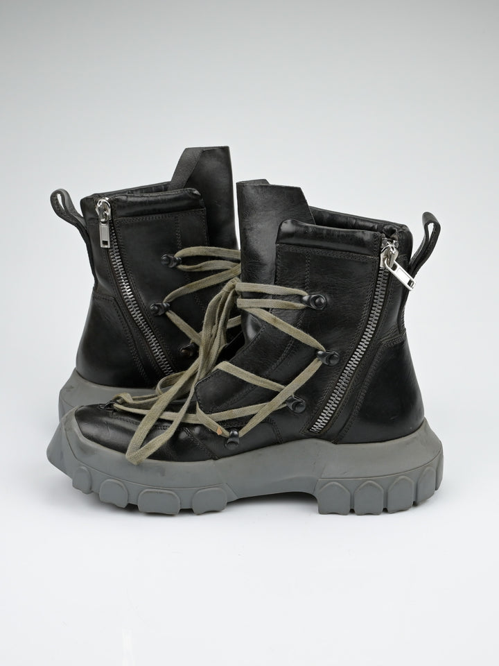 Pentagram Tractor Boots