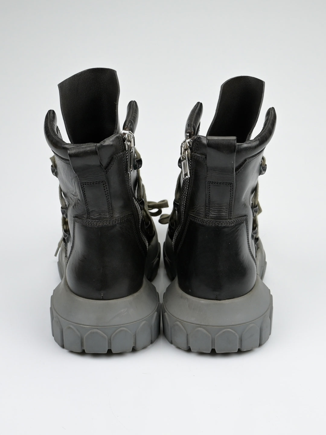 Pentagram Tractor Boots