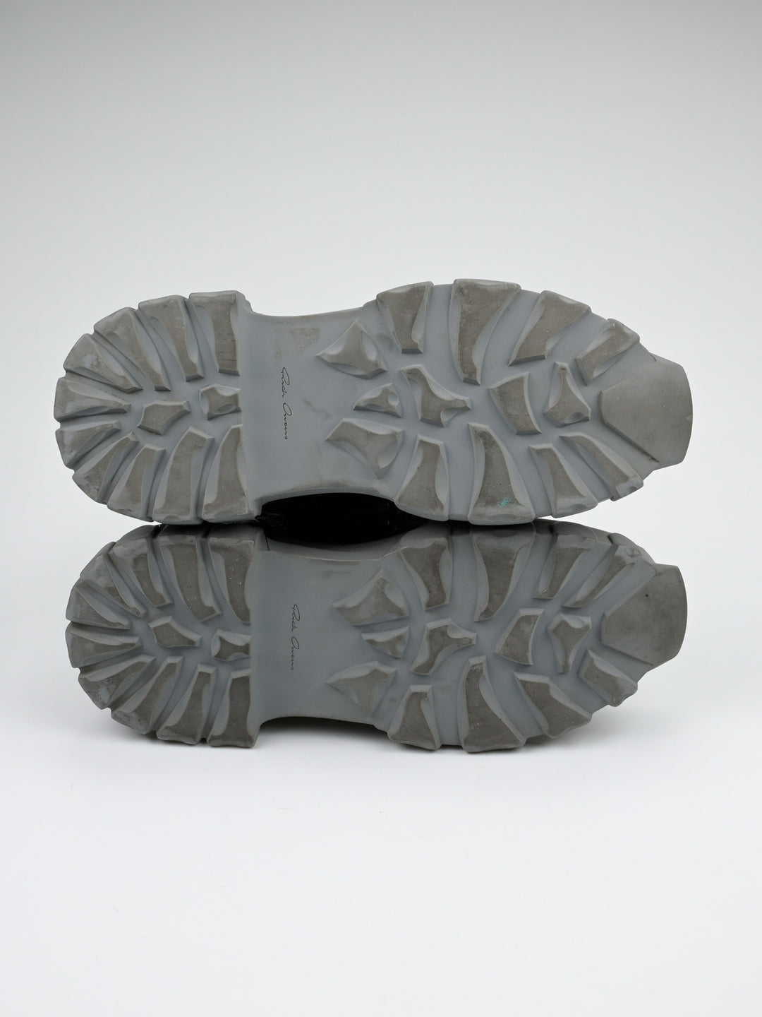 Pentagram Tractor Boots