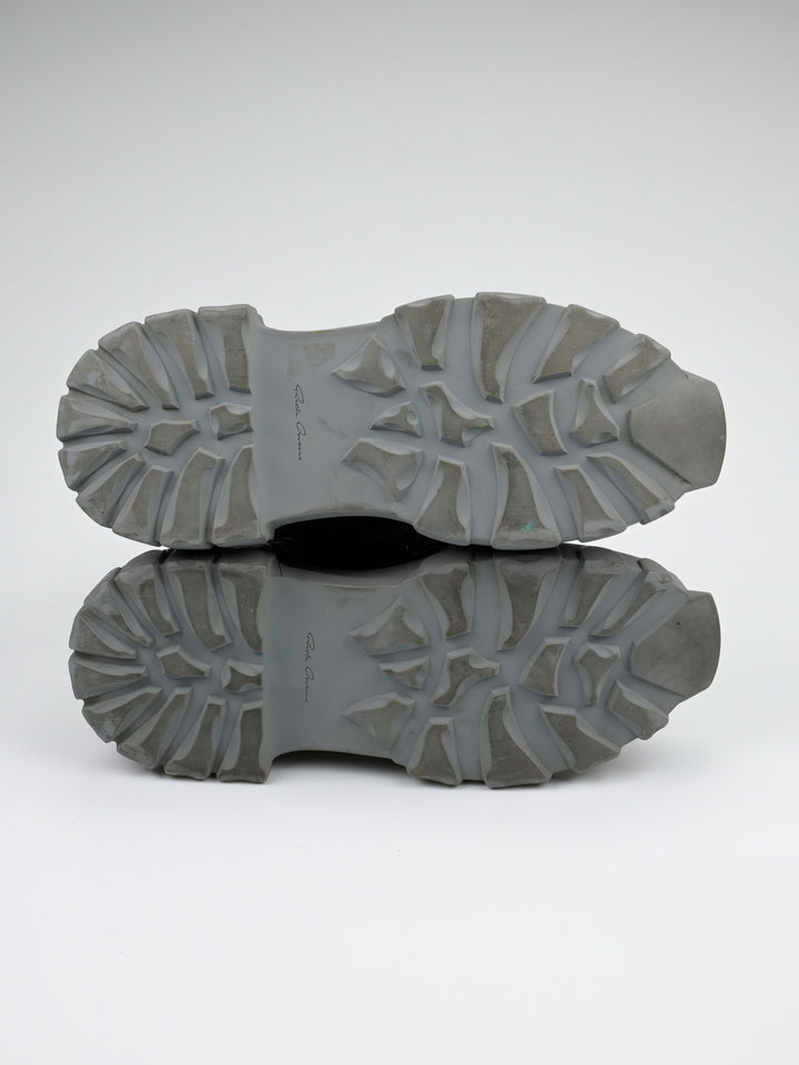Pentagram Tractor Boots