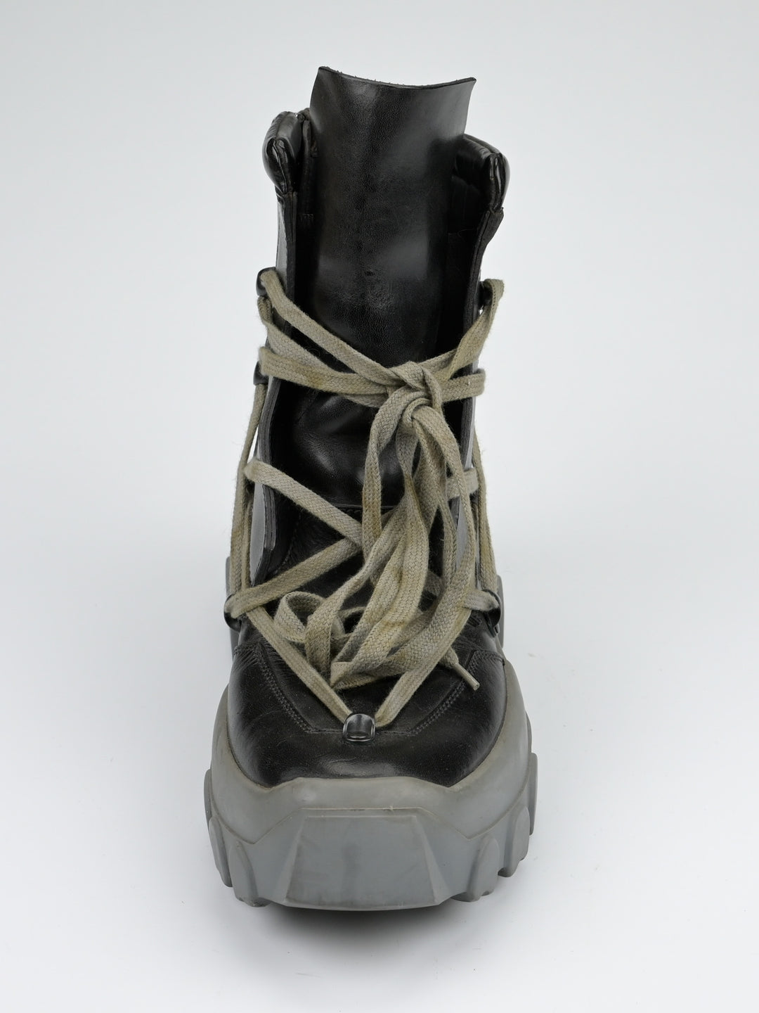 Pentagram Tractor Boots