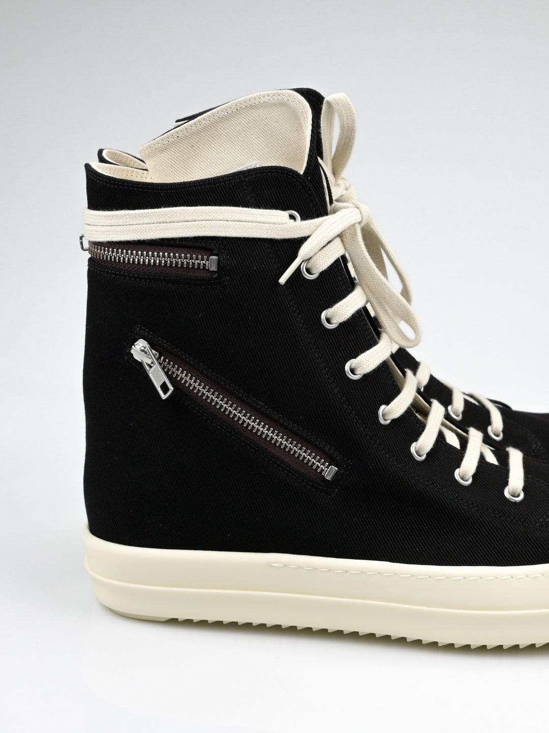 Cargo Zipper Ramones