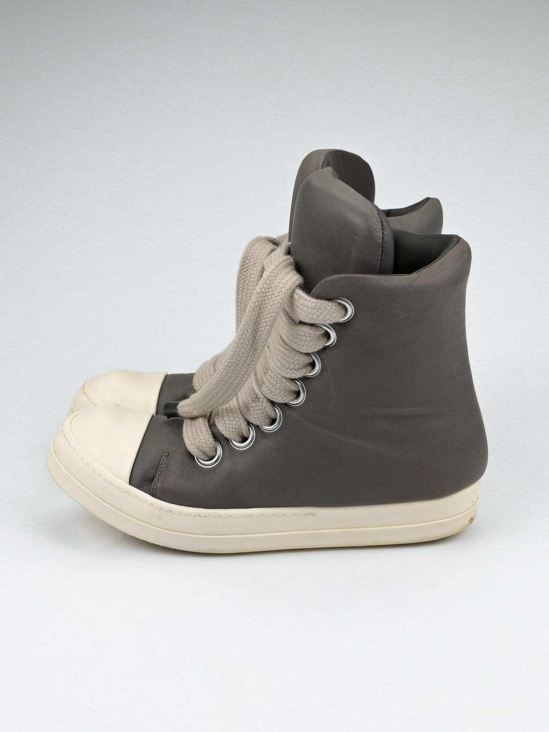 Padded Jumbo Lace Ramones