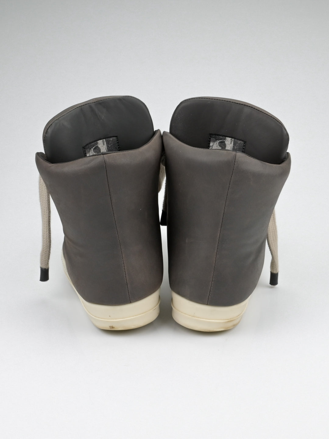 Padded Jumbo Lace Ramones