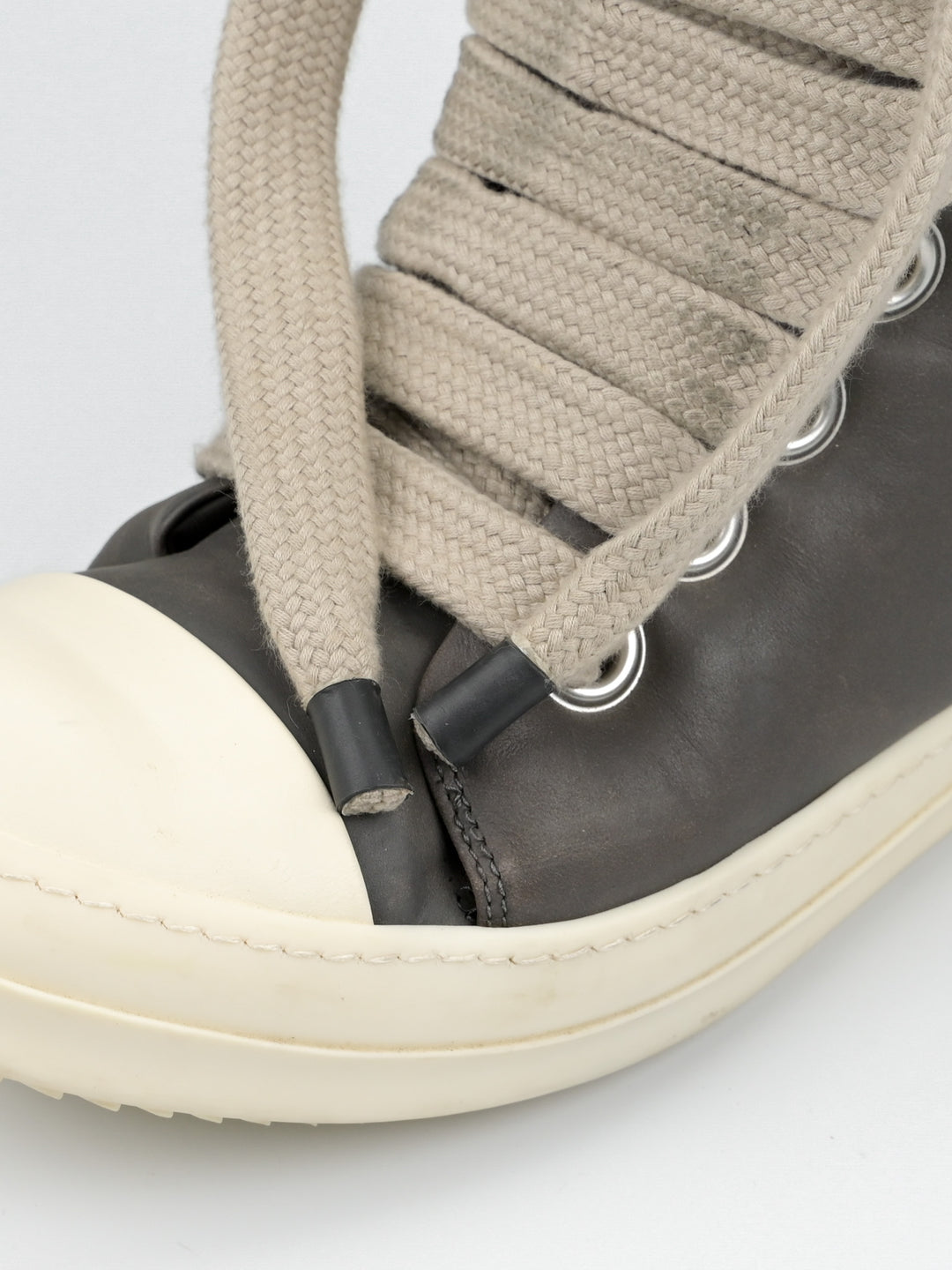 Padded Jumbo Lace Ramones