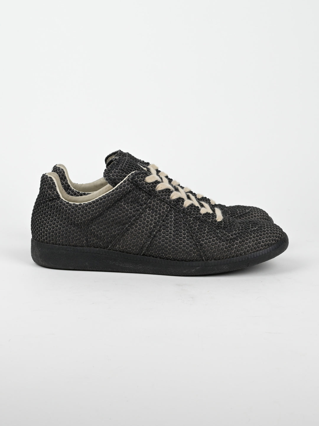 Replica GAT Polka Dot Textured Low Top Sneakers