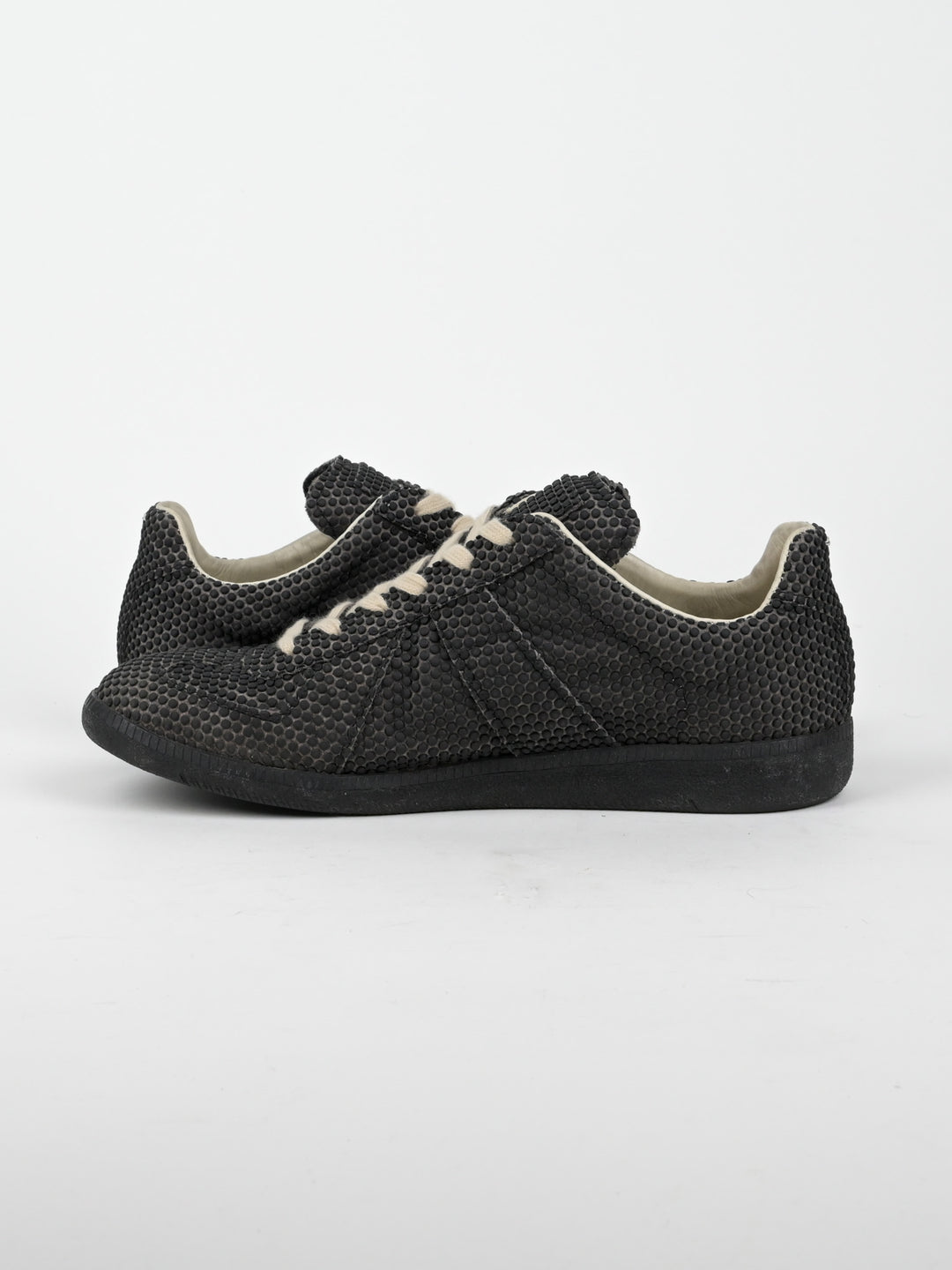 Replica GAT Polka Dot Textured Low Top Sneakers