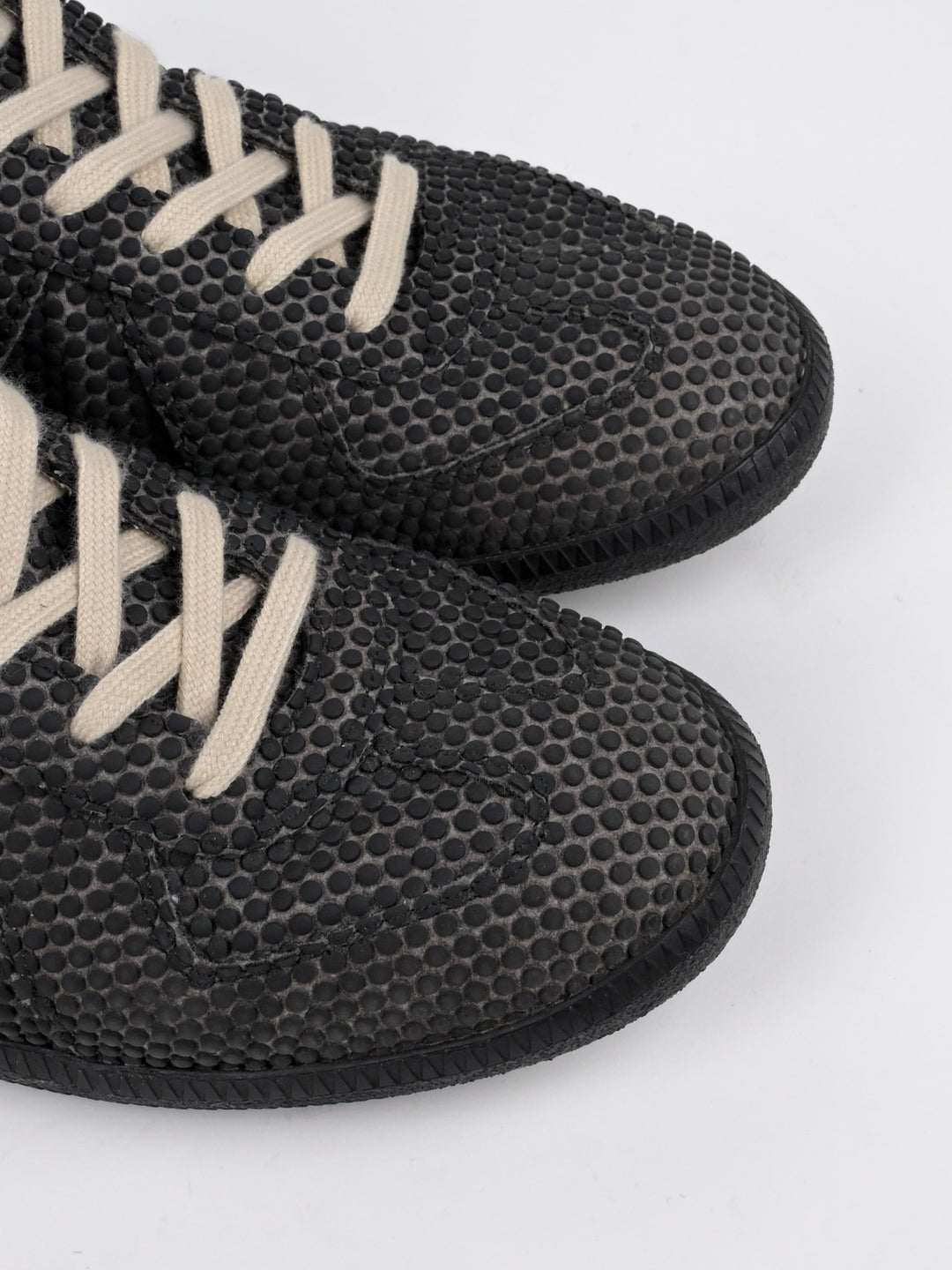 Replica GAT Polka Dot Textured Low Top Sneakers