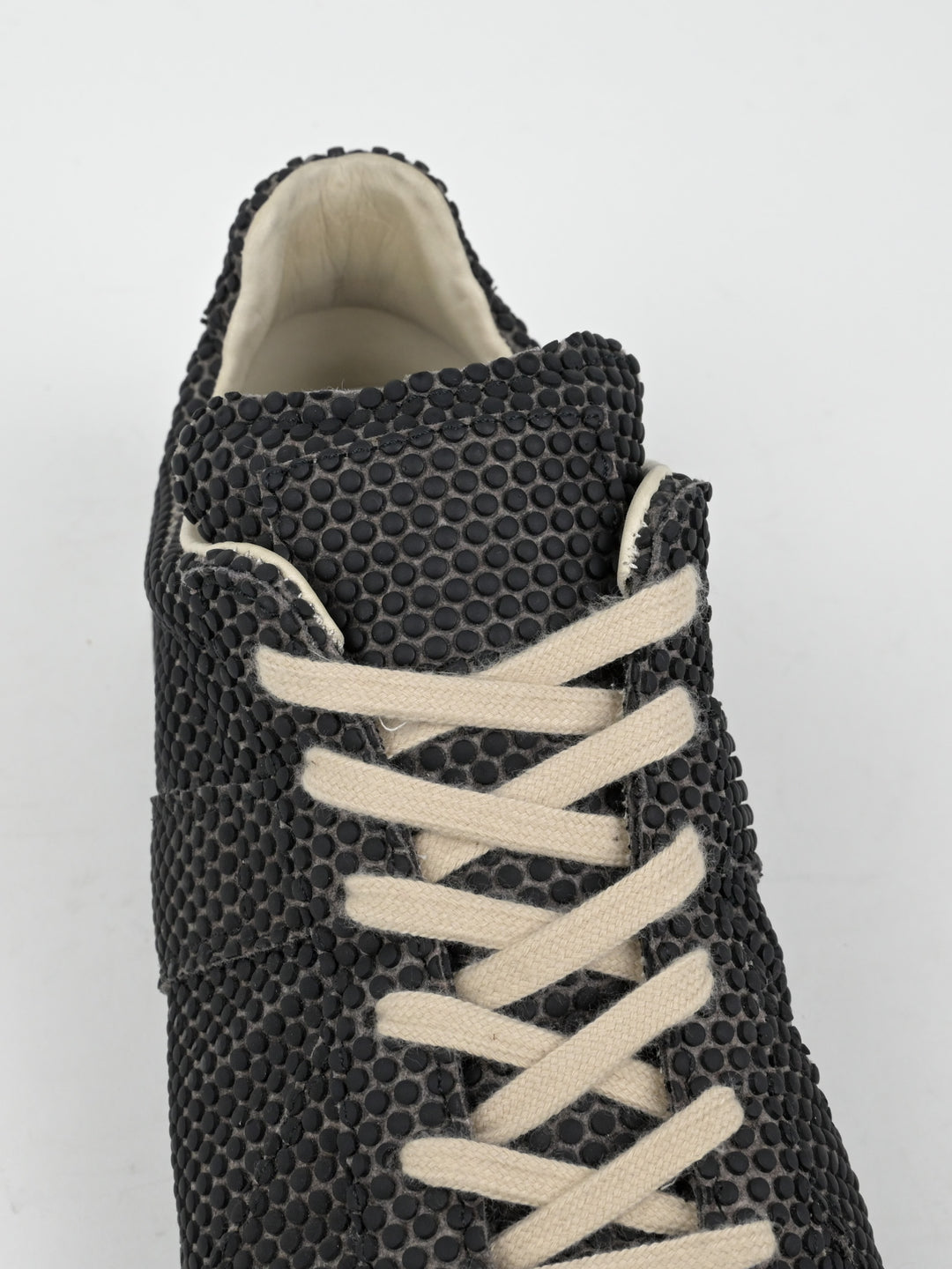 Replica GAT Polka Dot Textured Low Top Sneakers