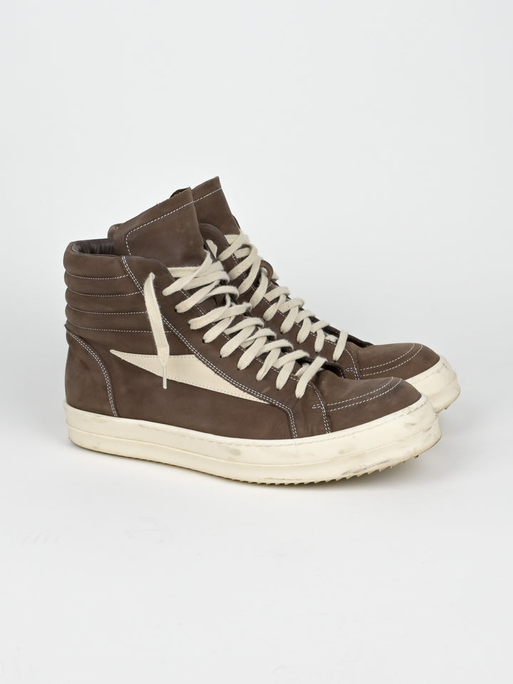 Vintage "Vans" Leather High Top Sneakers