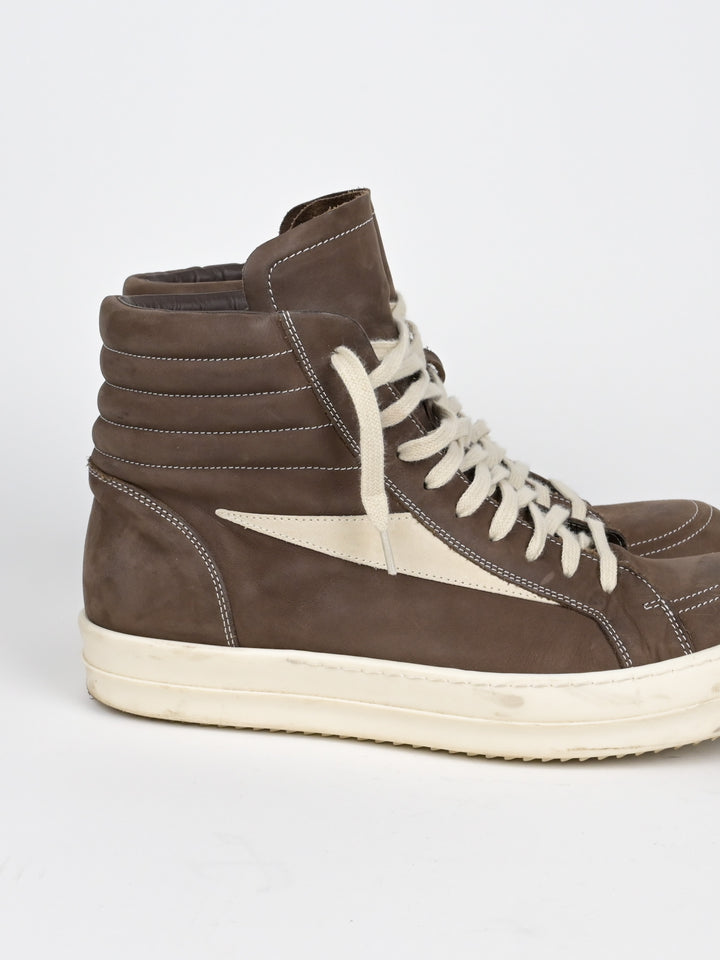 Vintage "Vans" Leather High Top Sneakers