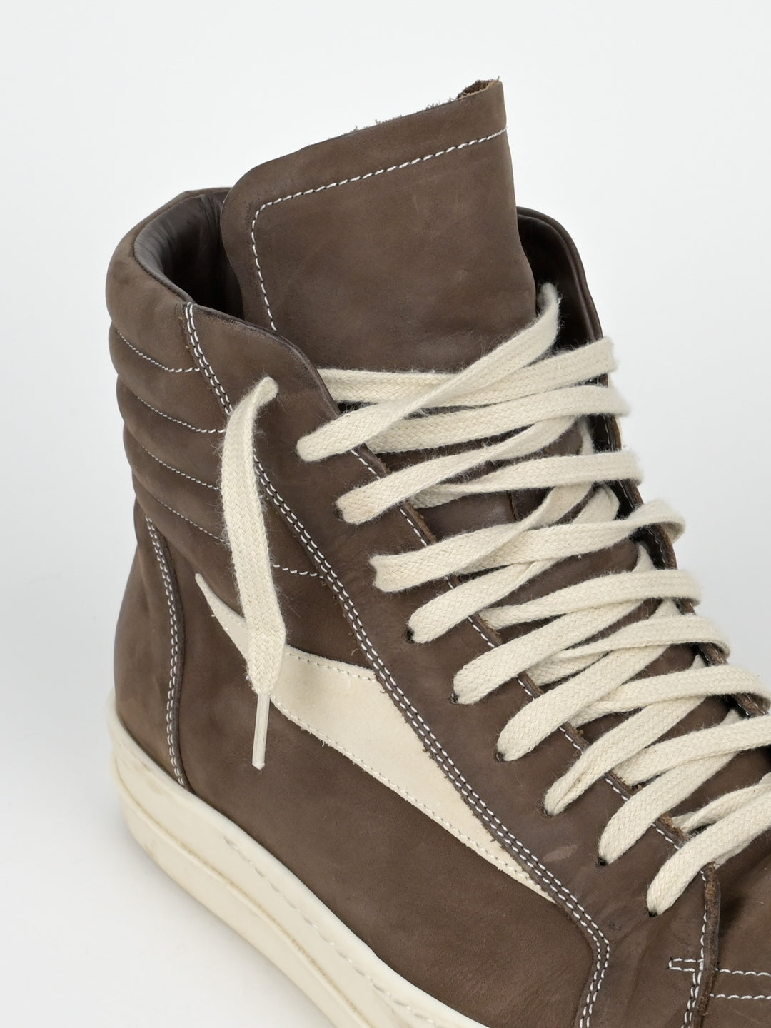 Vintage "Vans" Leather High Top Sneakers