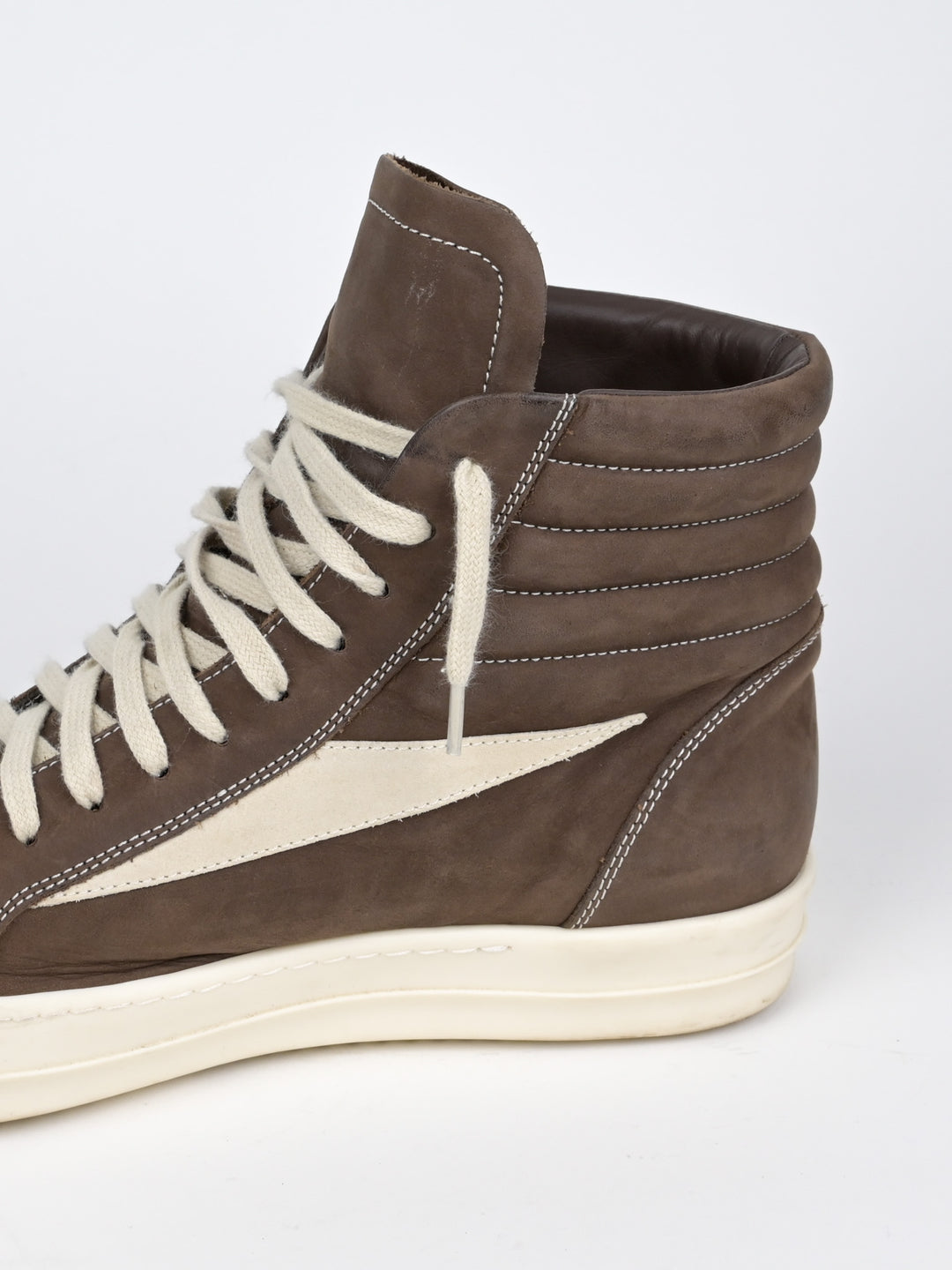 Vintage "Vans" Leather High Top Sneakers