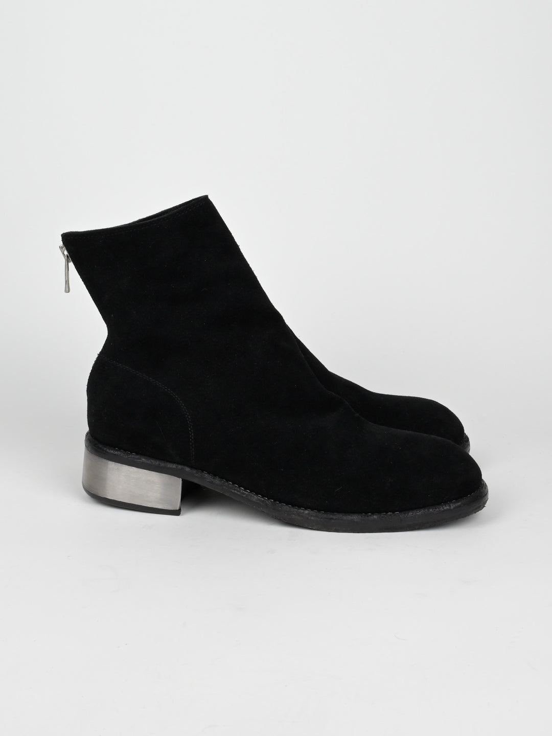 788ZI Black Back Zip Suede Metal Heel