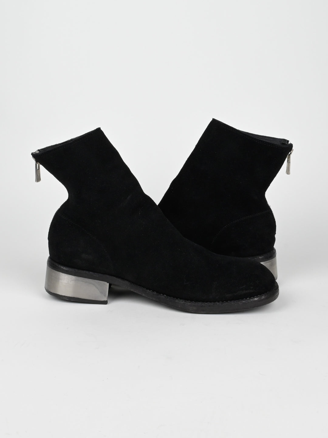 788ZI Black Back Zip Suede Metal Heel