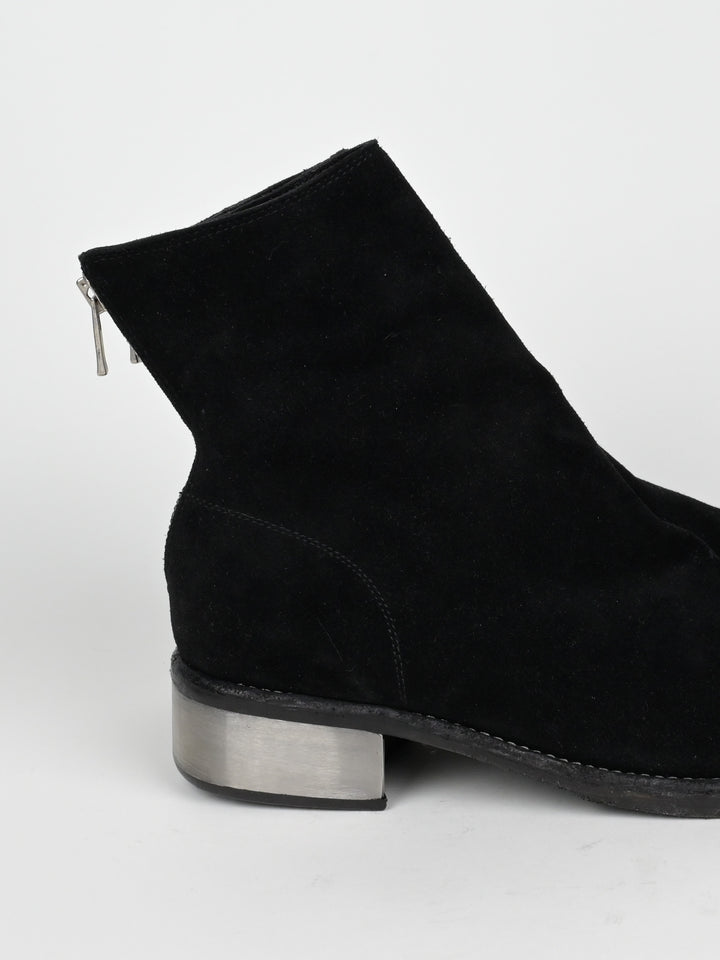 788ZI Black Back Zip Suede Metal Heel