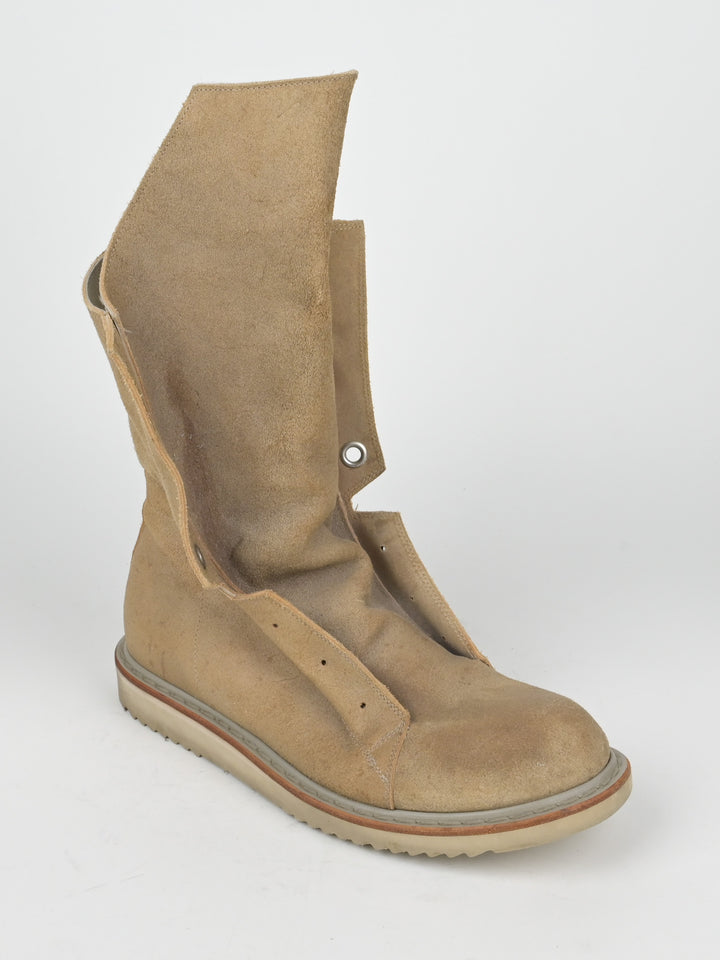 SS12 Naska Mega Tongue Runway Hiking Boots