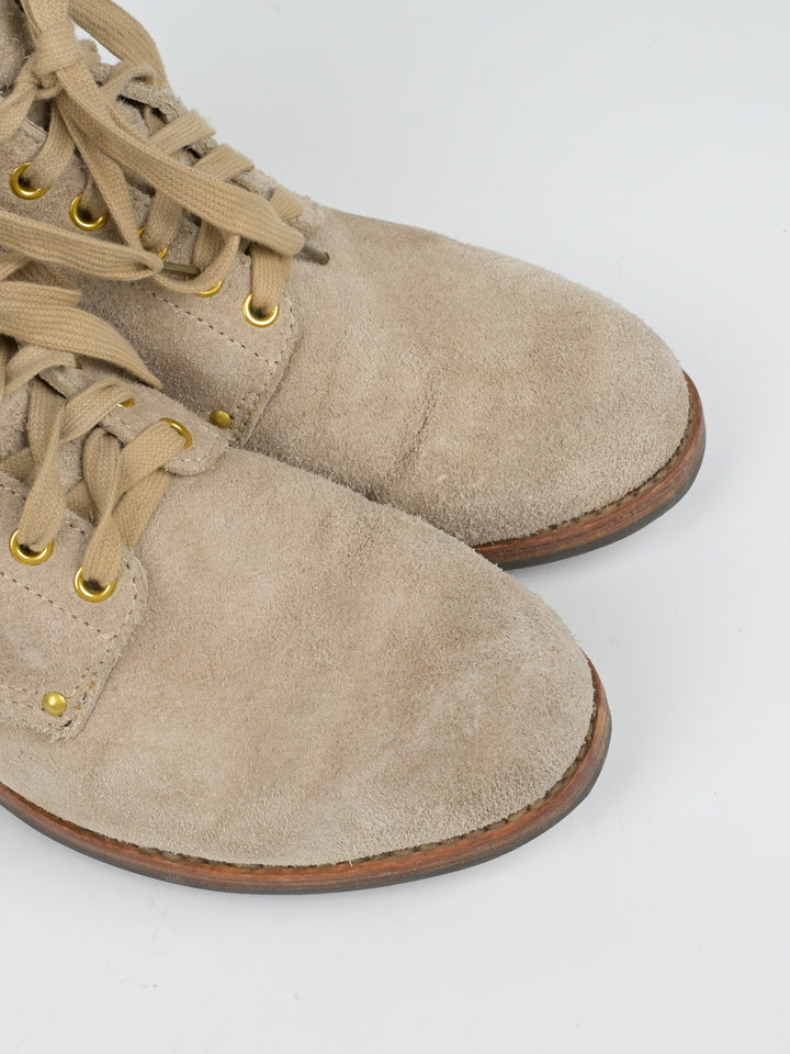 Brigadier Boots-Folk