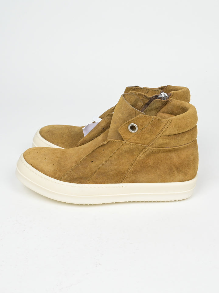 Brown Suede Island Dunks