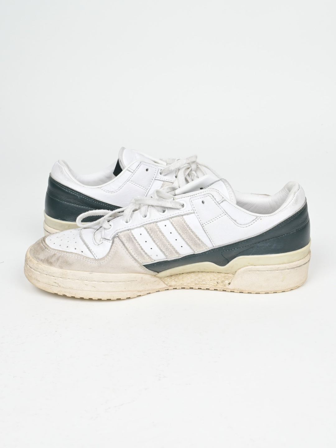 Forum Low Top Sneakers