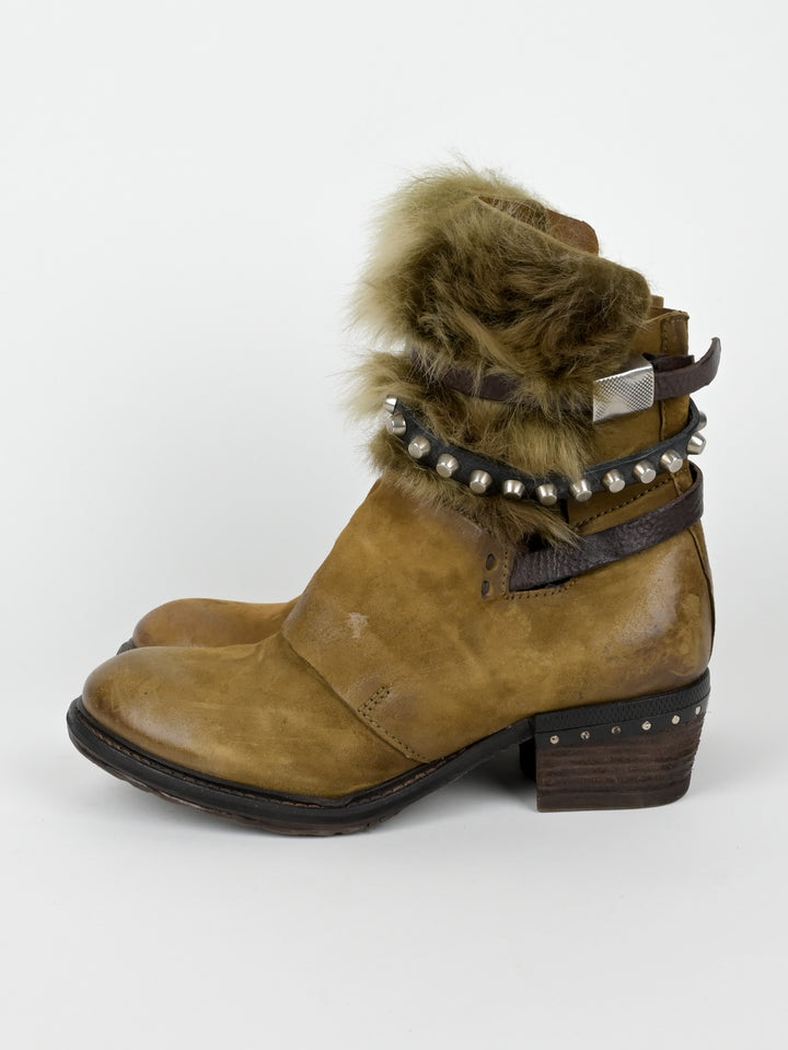 Chester Senape Jungle Fur Boots