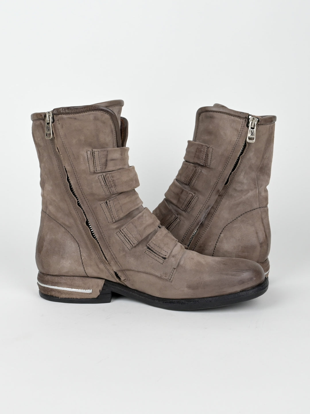 Leather Traver Boots