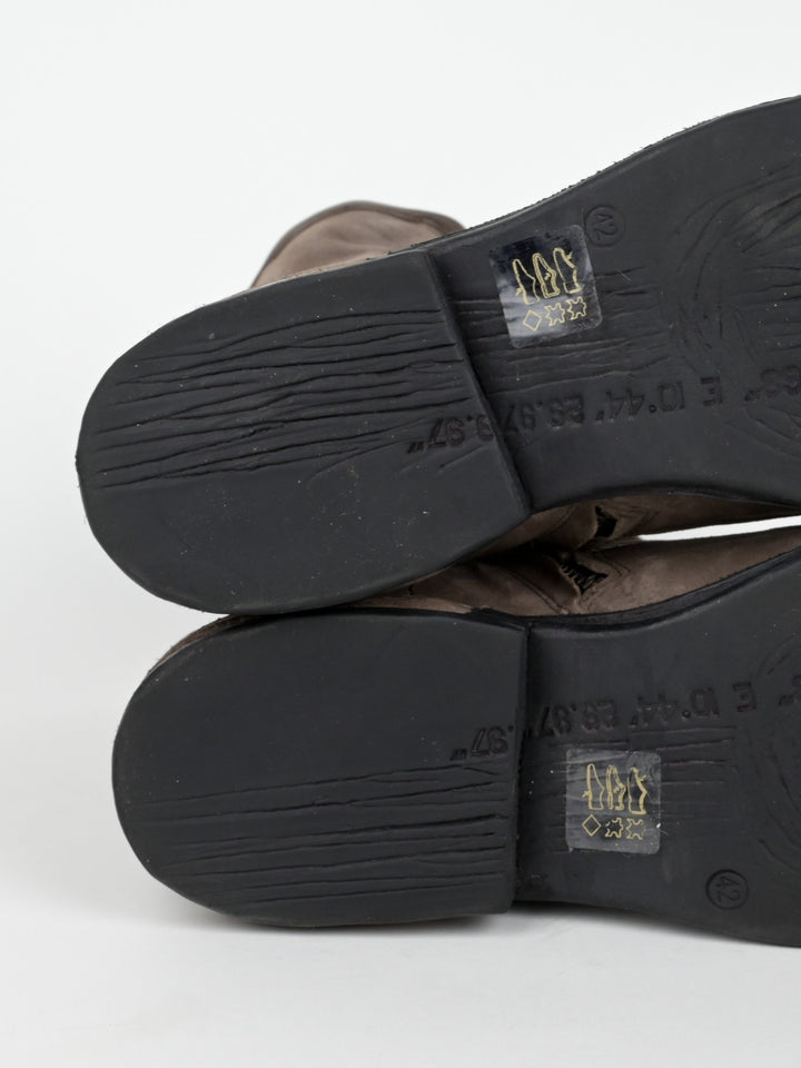 Leather Traver Boots