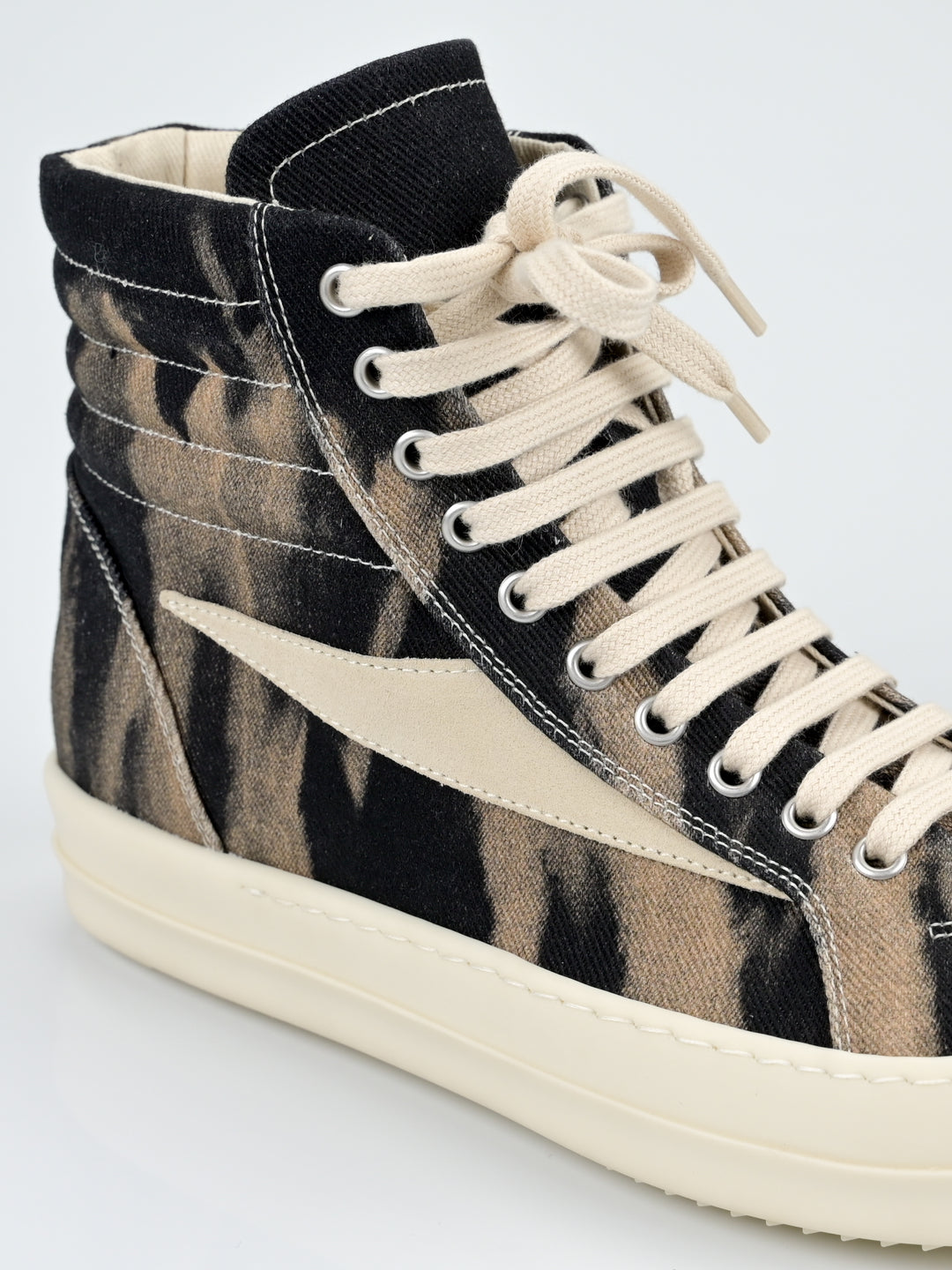 Vintage "Vans" High Top Sneakers