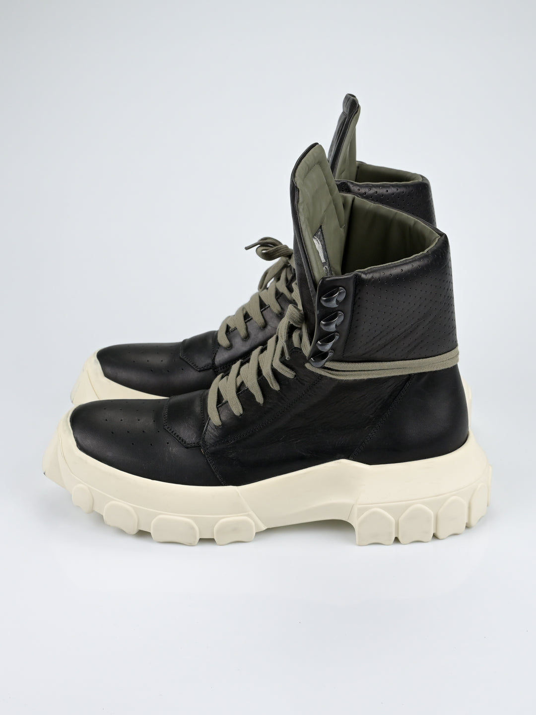Tractor Boots Olive Interior